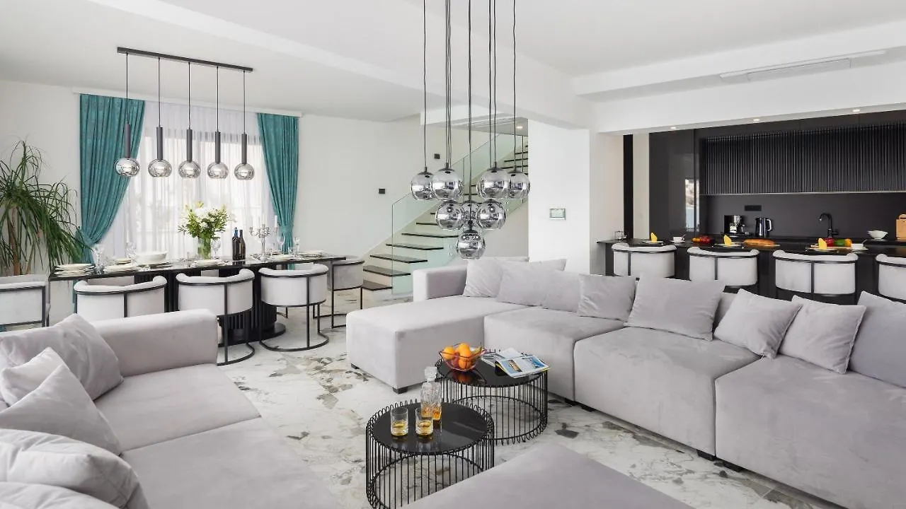 Beachfront Villa Milka With Pool Τρογκίρ