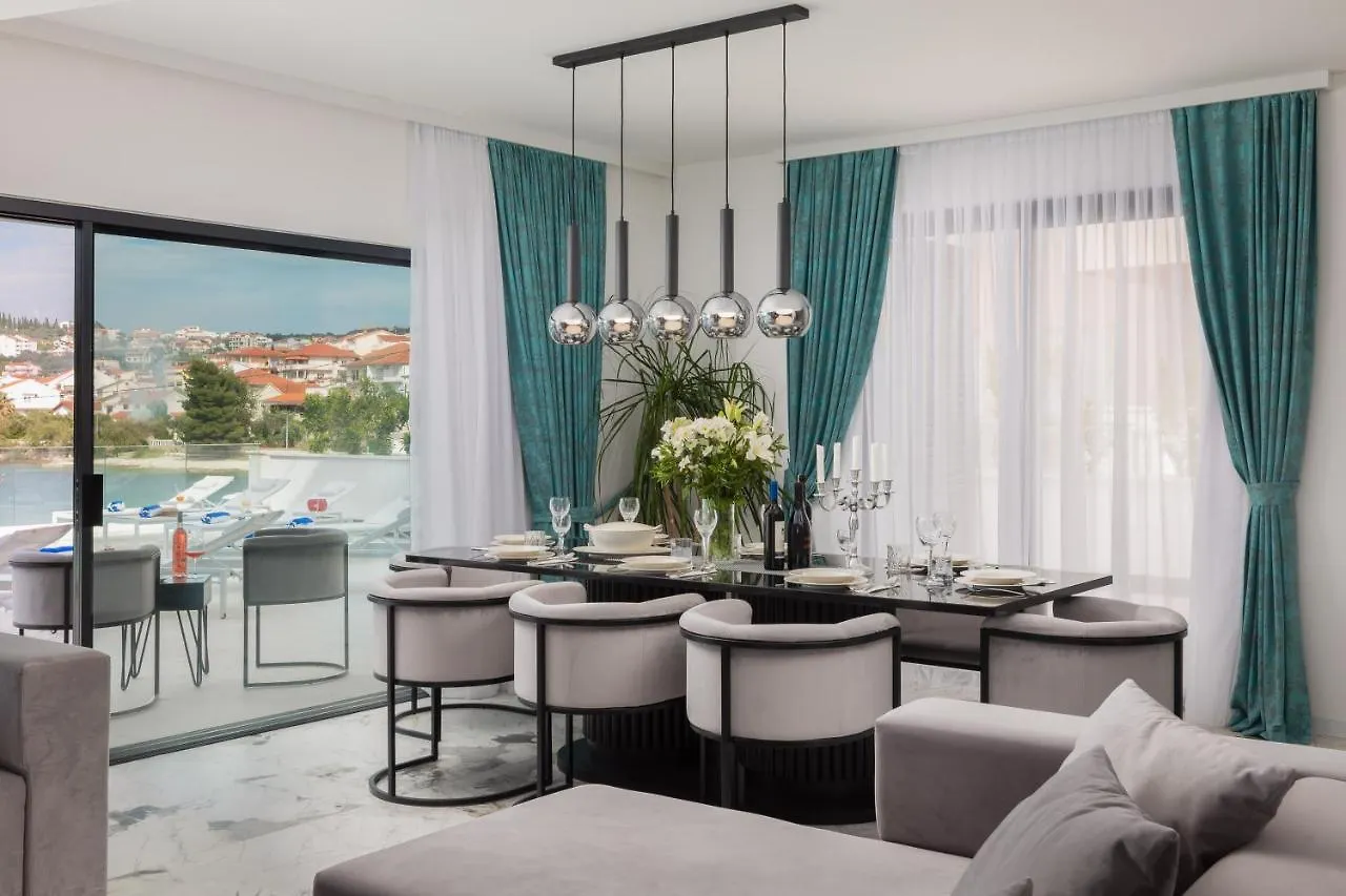 Beachfront Villa Milka With Pool Τρογκίρ 0*,  Κροατία
