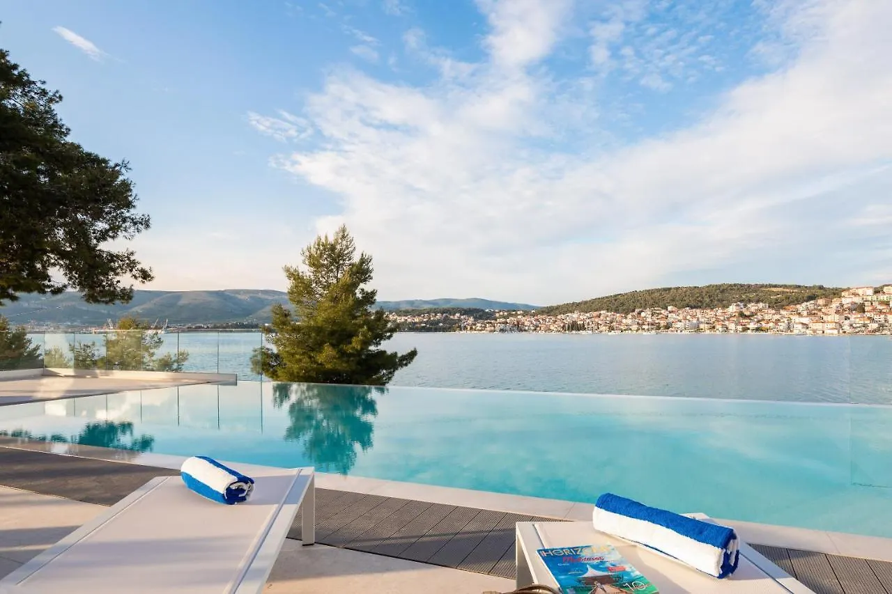 Beachfront Villa Milka With Pool Trogir 0*,